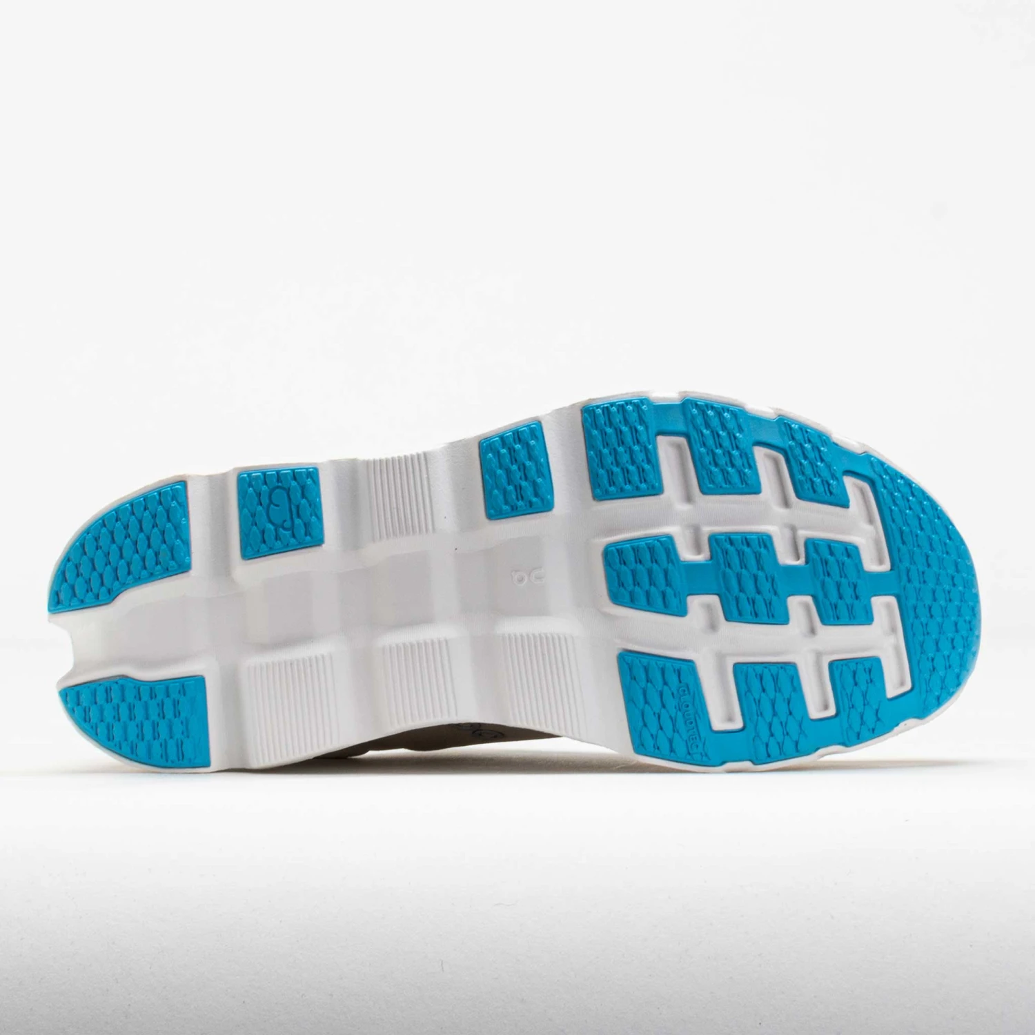 On Running On Cloudstratus 3 Women's Cream/Arctic 4 On Running On Cloudstratus 3 Women's Cream/Arctic - Image 4