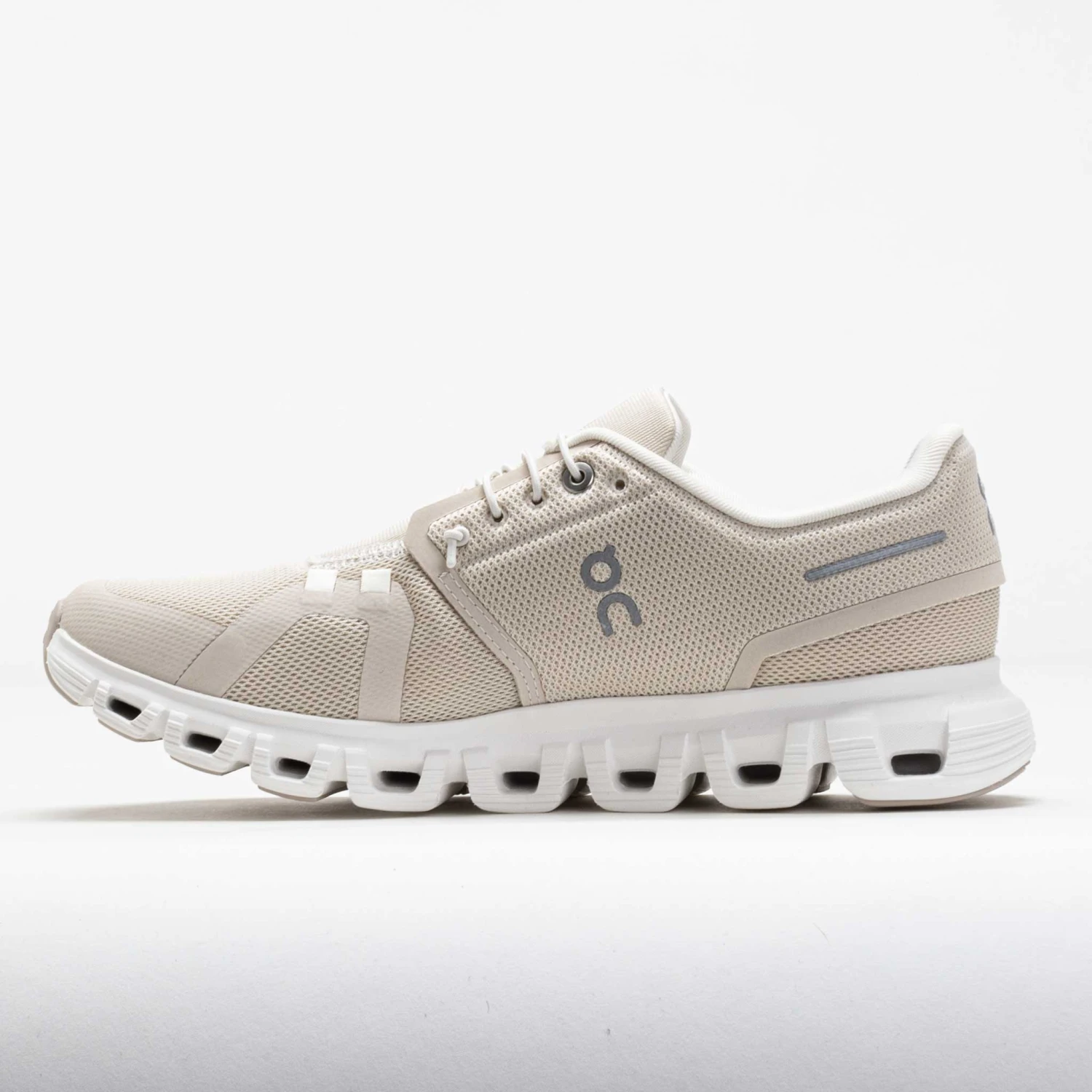 On Running On Cloud 6 Women's Pearl/White 2 On Running On Cloud 6 Women's Pearl/White - Image 2