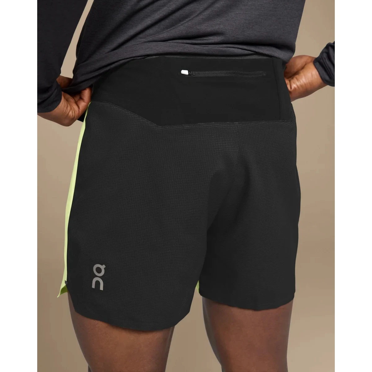On Running On 5 Inch Lightweight Shorts Men - Hay & Black 3 On Running On 5 Inch Lightweight Shorts Men - Hay & Black - Image 3