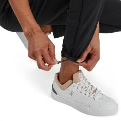 On Running On Active Pants Women - Black 10 On Running On Active Pants Women - Black -On Running Shop on active pants women black 4 1046394