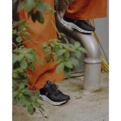 On Running On Cloudnova Women Sneaker - Phantom & White 16 On Running On Cloudnova Women Sneaker - Phantom & White -On Running Shop on cloudnova women sneaker phantom white 7 1392199