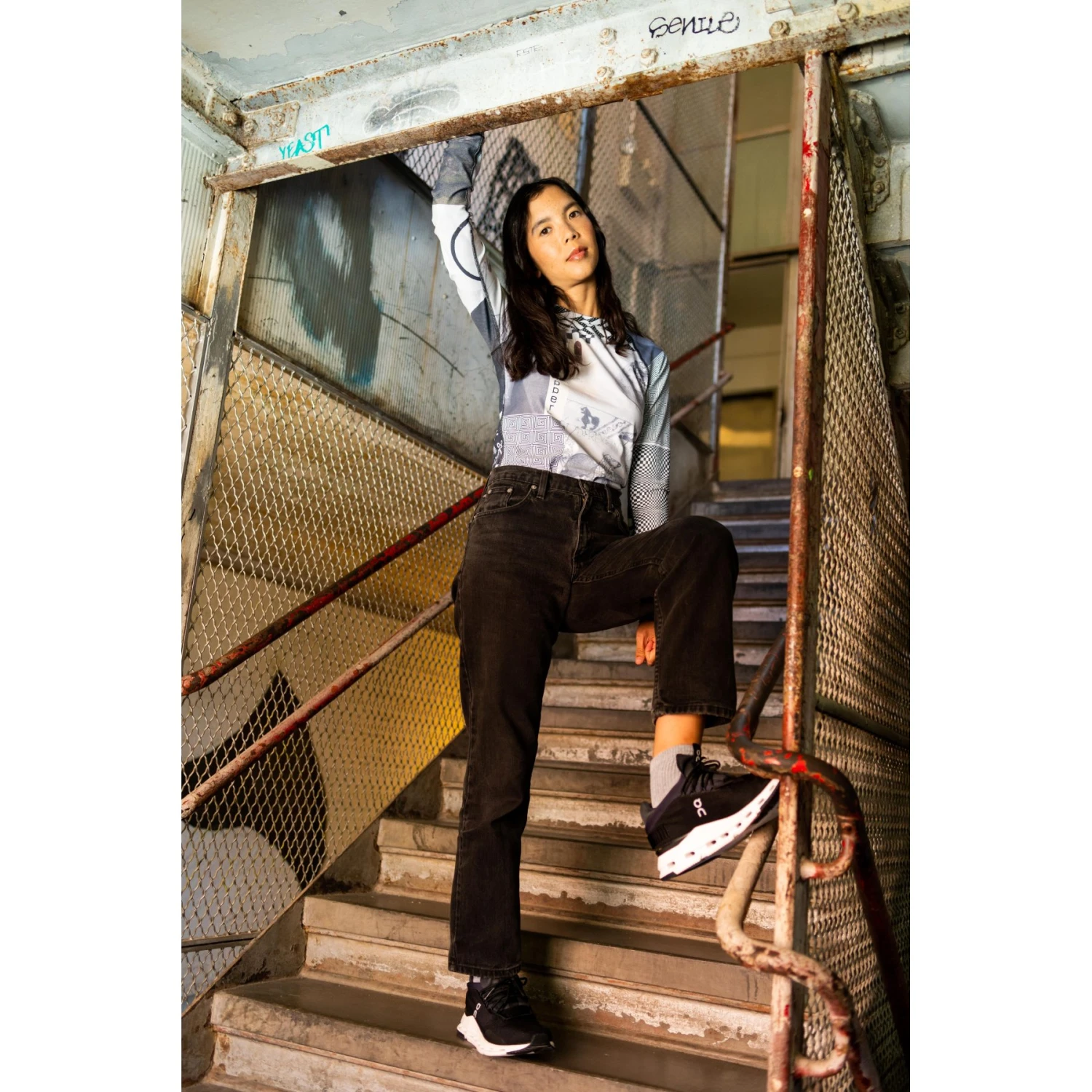 On Running On Cloudnova Women Sneaker - Phantom & White 9 On Running On Cloudnova Women Sneaker - Phantom & White - Image 9