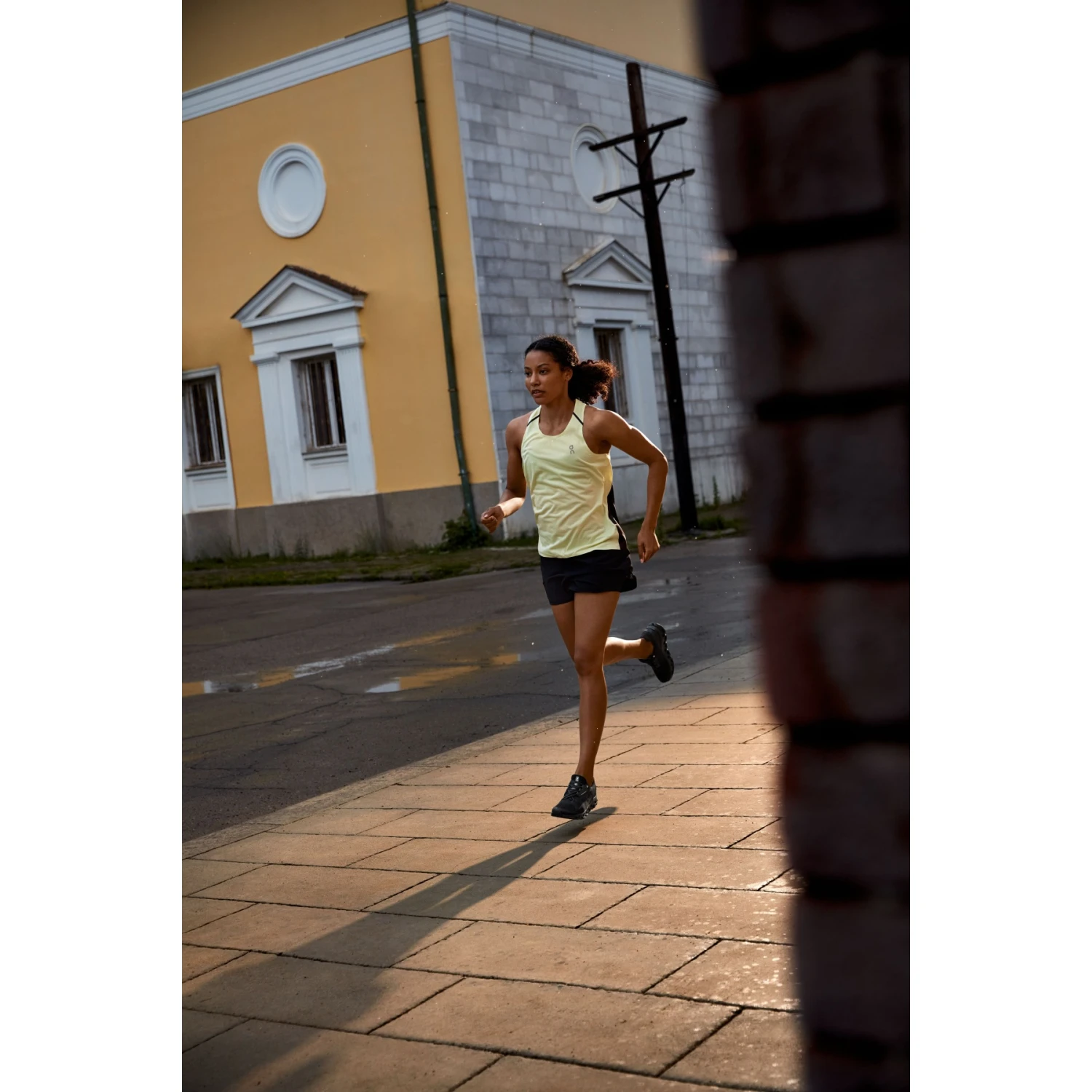 On Running On Cloudstratus Women Running Shoe - Black 9 On Running On Cloudstratus Women Running Shoe - Black - Image 9