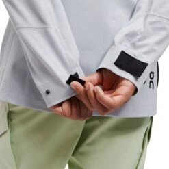 On Running On Explorer Jacket - Hail -On Running Shop on explorer jacket hail 7 1150413