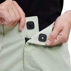 On Running On Explorer Shorts Women - Vine -On Running Shop on explorer shorts women vine 5 1151028