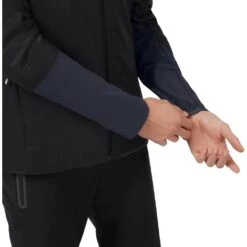 On Running On Insulator Jacket - Black & Navy 22 On Running On Insulator Jacket - Black & Navy -On Running Shop on insulator jacket black navy 10 949978