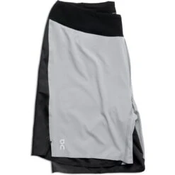 On Running On Lightweight Shorts - Dark & Black -On Running Shop on lightweight shorts dark black 1 950076