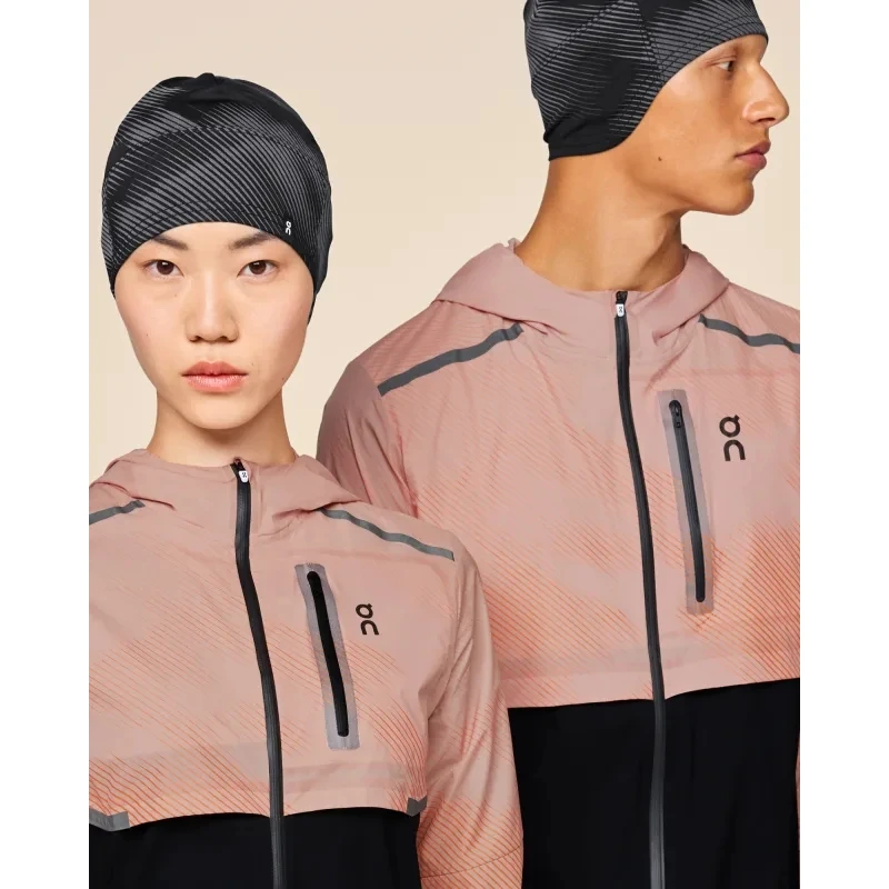 On Running On Lumos Beanie - Black 2 On Running On Lumos Beanie - Black - Image 2