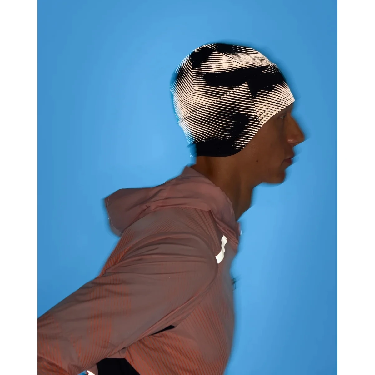 On Running On Lumos Beanie - Black 4 On Running On Lumos Beanie - Black - Image 4