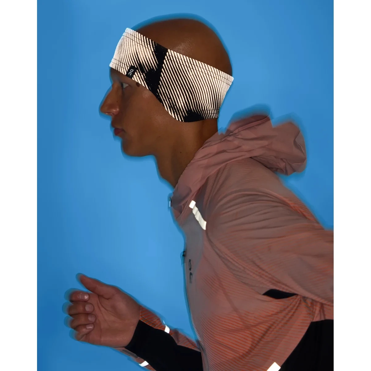 On Running On Lumos Headband - Black 2 On Running On Lumos Headband - Black - Image 2