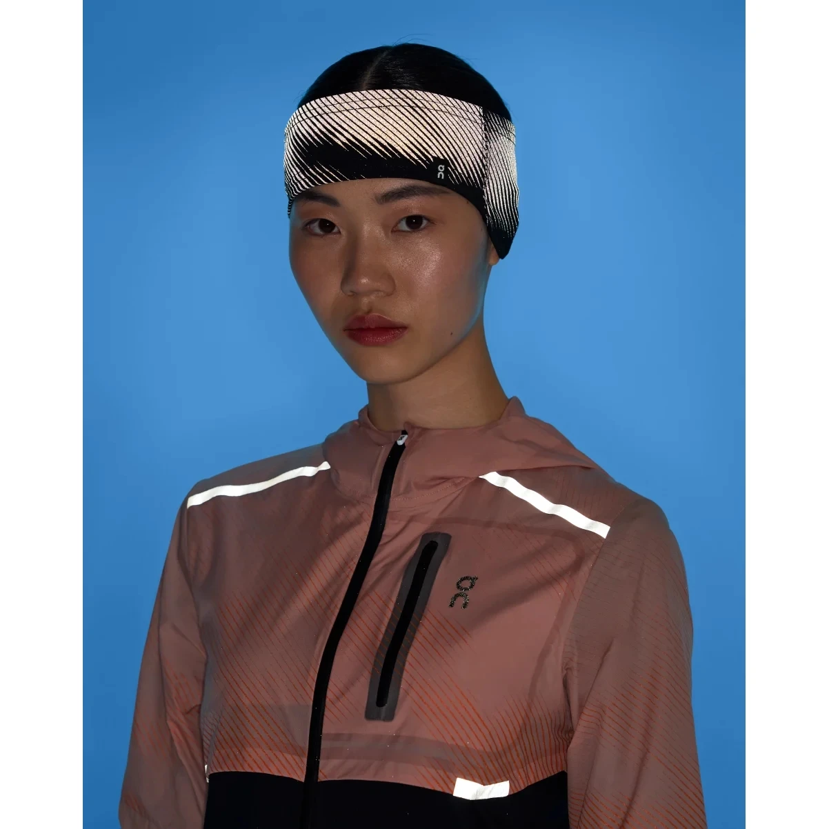 On Running On Lumos Headband - Black 3 On Running On Lumos Headband - Black - Image 3