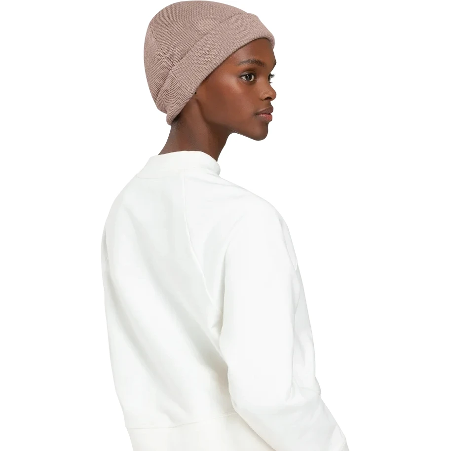 On Running On Merino Beanie - Woodrose 5 On Running On Merino Beanie - Woodrose - Image 5