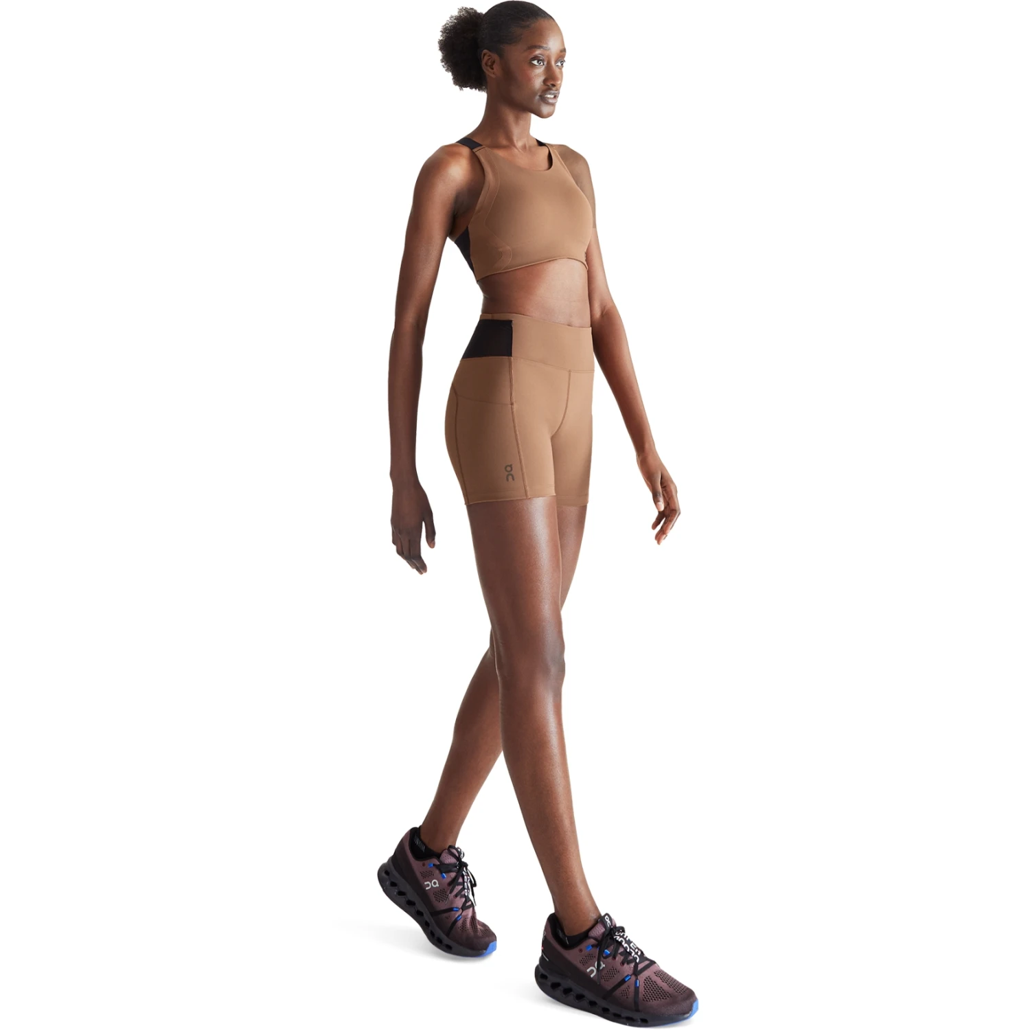 On Running On Performance Bra - Cocoa L Black 3 On Running On Performance Bra - Cocoa L Black - Image 3