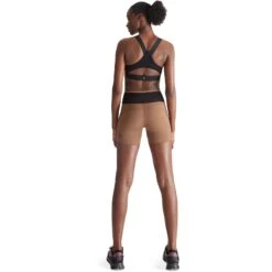 On Running On Performance Bra - Cocoa L Black 10 On Running On Performance Bra - Cocoa L Black -On Running Shop on performance bra cocoa black 4 1566968