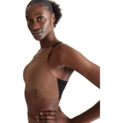 On Running On Performance Bra - Cocoa L Black 11 On Running On Performance Bra - Cocoa L Black -On Running Shop on performance bra cocoa black 5 1566969