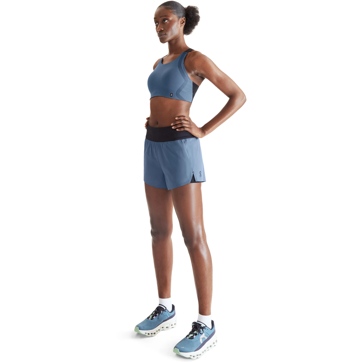 On Running On Performance Bra - Stellar & Black 6 On Running On Performance Bra - Stellar & Black - Image 6