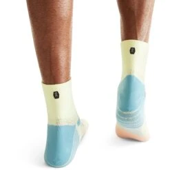 On Running On Performance Mid Sock Men - Hay & Rose 7 On Running On Performance Mid Sock Men - Hay & Rose -On Running Shop on performance mid sock men hay rose 3 1531790