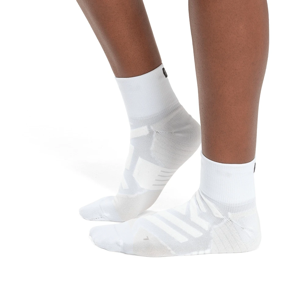 On Running On Performance Mid Sock Women - White & Ivory 2 On Running On Performance Mid Sock Women - White & Ivory - Image 2