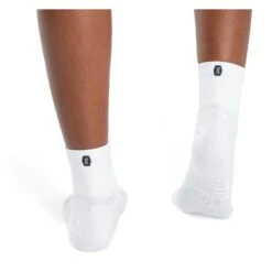 On Running On Performance Mid Sock Women - White & Ivory 6 On Running On Performance Mid Sock Women - White & Ivory -On Running Shop on performance mid sock women white ivory 2 1435283