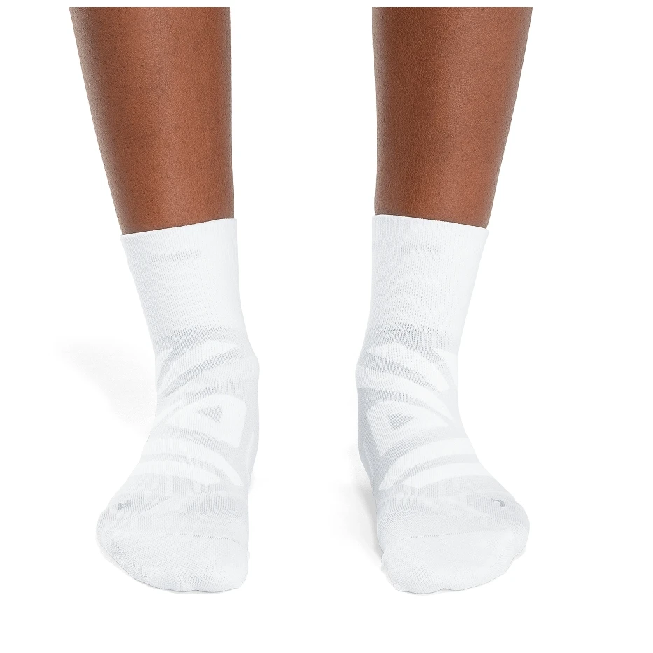 On Running On Performance Mid Sock Women - White & Ivory 4 On Running On Performance Mid Sock Women - White & Ivory - Image 4