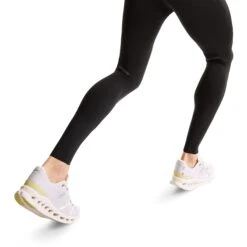 On Running On Performance Winter Tights Men - Black 11 On Running On Performance Winter Tights Men - Black -On Running Shop on performance winter tights men black 5 1567004