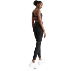 On Running On Performance Winter Tights Women - Black 10 On Running On Performance Winter Tights Women - Black -On Running Shop on performance winter tights women black 4 1567020