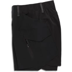On Running On Explorer Shorts Women - Black -On Running Shop on running explorer shorts women black 1 1278568