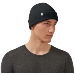 On Running Shop -On Running Shop on running merino beanie black 1 1269108