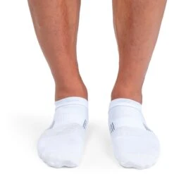 On Running On Ultralight Low Sock - White & Black 7 On Running On Ultralight Low Sock - White & Black -On Running Shop on running ultralight low sock white black 3 1263789