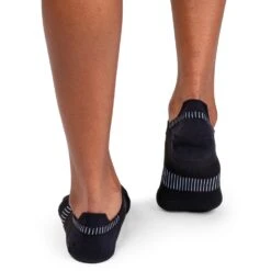On Running On Ultralight Low Sock Women - Black & White 8 On Running On Ultralight Low Sock Women - Black & White -On Running Shop on running ultralight low sock women black white 3 1264019