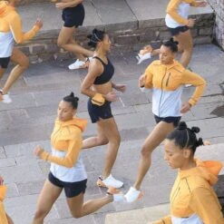 On Running On 5 Inch Running Shorts Women - Black 20 On Running On 5 Inch Running Shorts Women - Black -On Running Shop on running weather jacket women mango hail 2 1278889