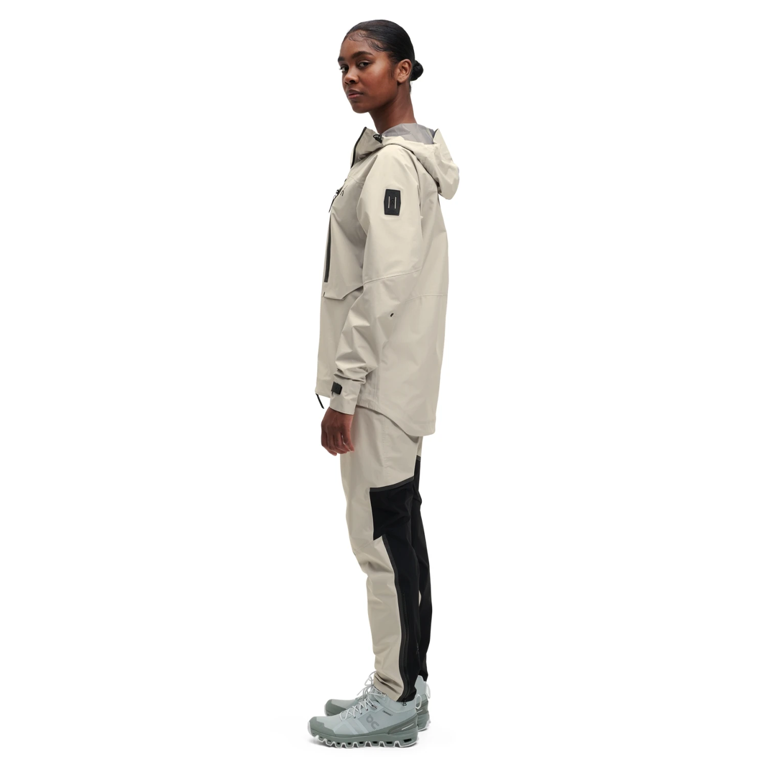 On Running On Storm Jacket Women - Pearl 2 On Running On Storm Jacket Women - Pearl - Image 2