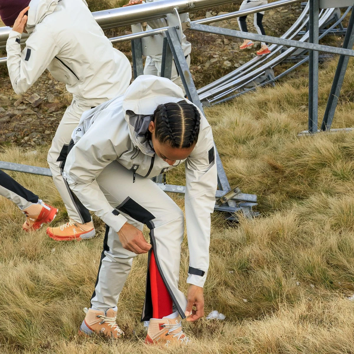 On Running On Storm Pants Women - Pearl & Black 10 On Running On Storm Pants Women - Pearl & Black - Image 10