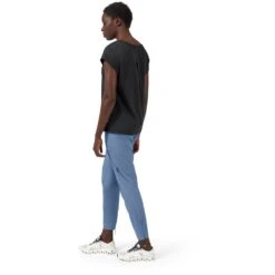 On Running On T Women T-Shirt - Black -On Running Shop on t women running shirt black 3 948888