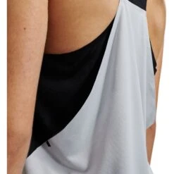 On Running On Tank-T Women Running Shirt - Black & Glacier 10 On Running On Tank-T Women Running Shirt - Black & Glacier -On Running Shop on tank t women running shirt black glacier 6 1153708