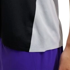 On Running On Tank-T Women Running Shirt - Black & Glacier 11 On Running On Tank-T Women Running Shirt - Black & Glacier -On Running Shop on tank t women running shirt black glacier 7 1153709