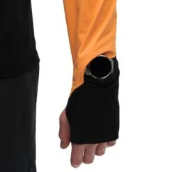 On Running On Trail Breaker Long Sleeve Running Shirt - Mango & Black 16 On Running On Trail Breaker Long Sleeve Running Shirt - Mango & Black -On Running Shop on trail breaker long sleeve running shirt mango black 8 1278764