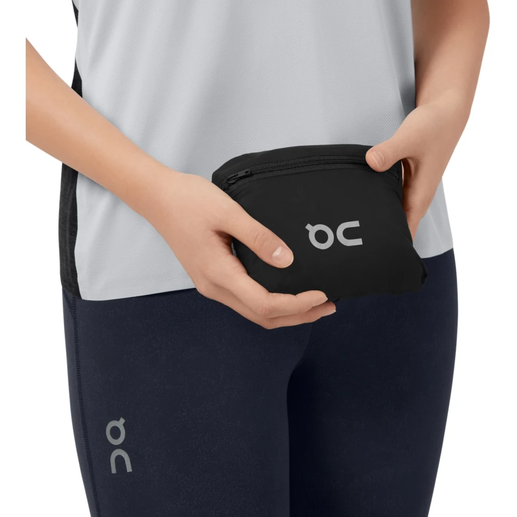 On Running On Weather Jacket Women - Black & Navy 11 On Running On Weather Jacket Women - Black & Navy - Image 11