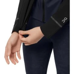 On Running On Weather Jacket Women - Black & Navy 19 On Running On Weather Jacket Women - Black & Navy -On Running Shop on weather jacket women black navy 8 949099