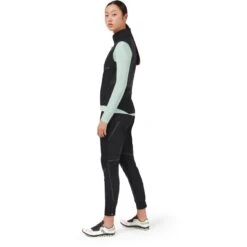 On Running On Weather Vest Women - Black 8 On Running On Weather Vest Women - Black -On Running Shop on weather vest women black 3 949077