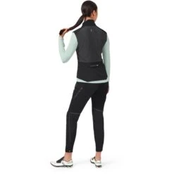 On Running On Weather Vest Women - Black 9 On Running On Weather Vest Women - Black -On Running Shop on weather vest women black 4 949078