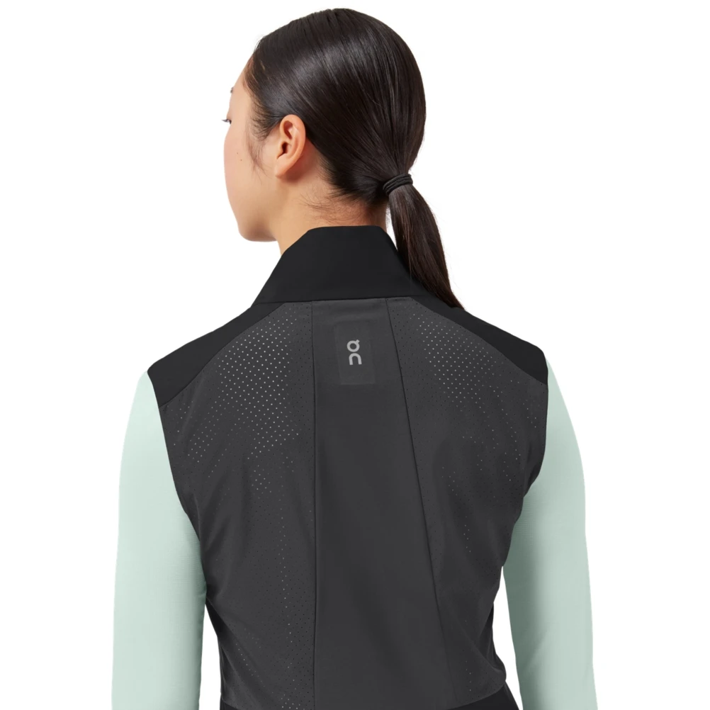 On Running On Weather Vest Women - Black 6 On Running On Weather Vest Women - Black - Image 6